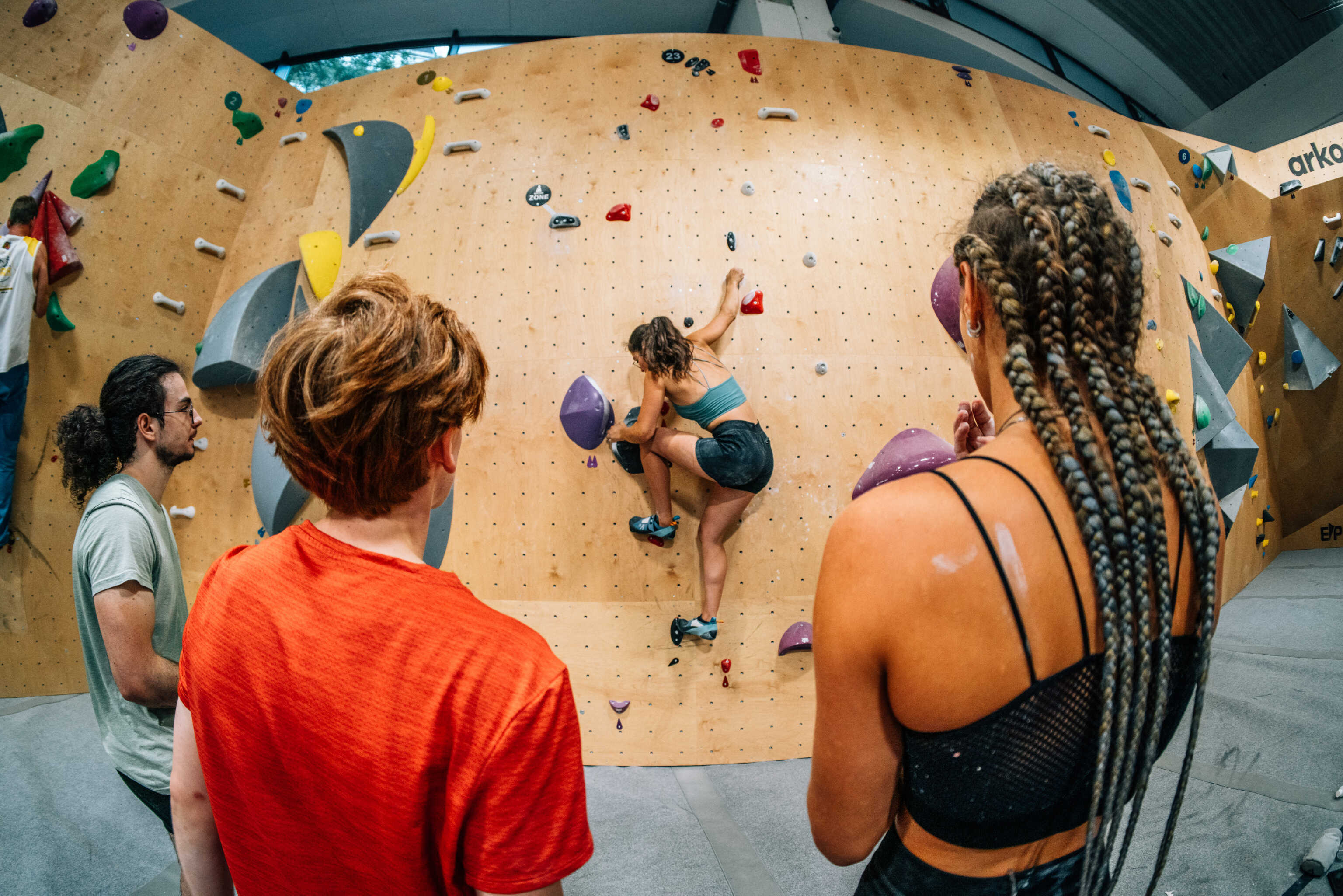 Arkose Issy Bloc Climbing for adults